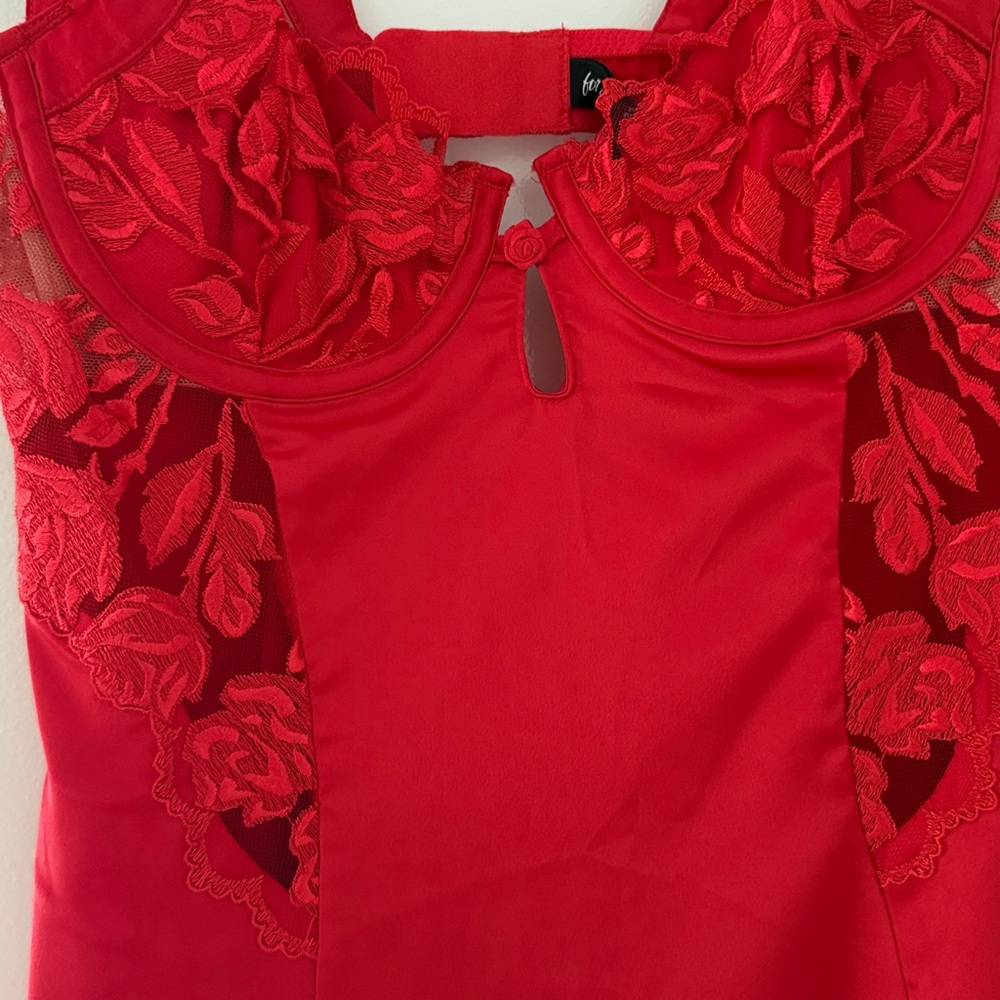For love and lemons dress - Picture 3 of 4